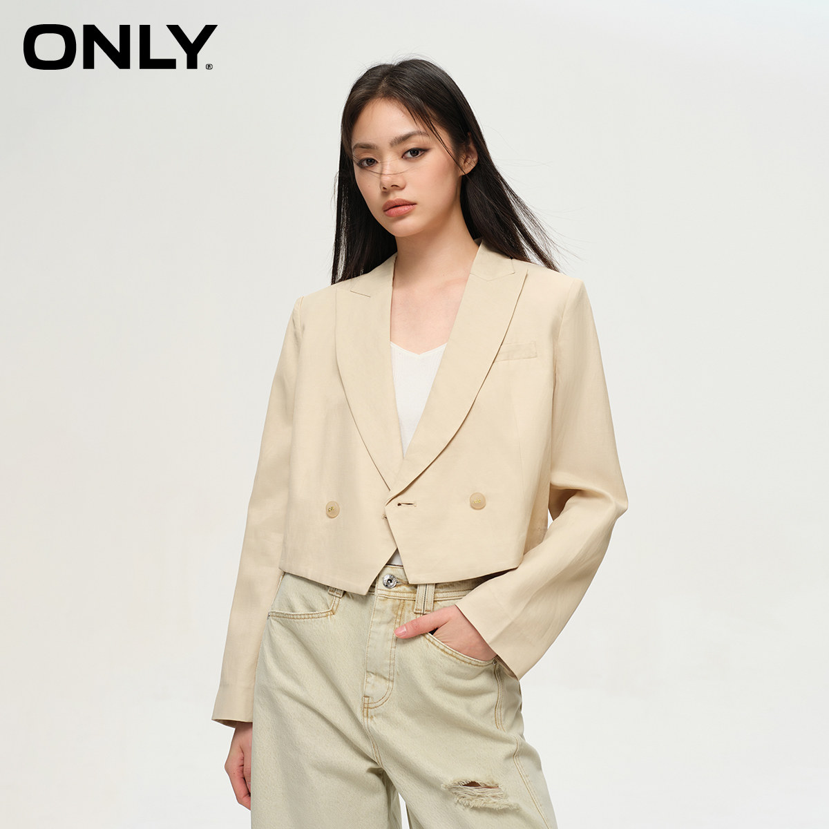 【ONLY奥莱】春夏新款时尚气质通勤精致纽扣短款西服外套女