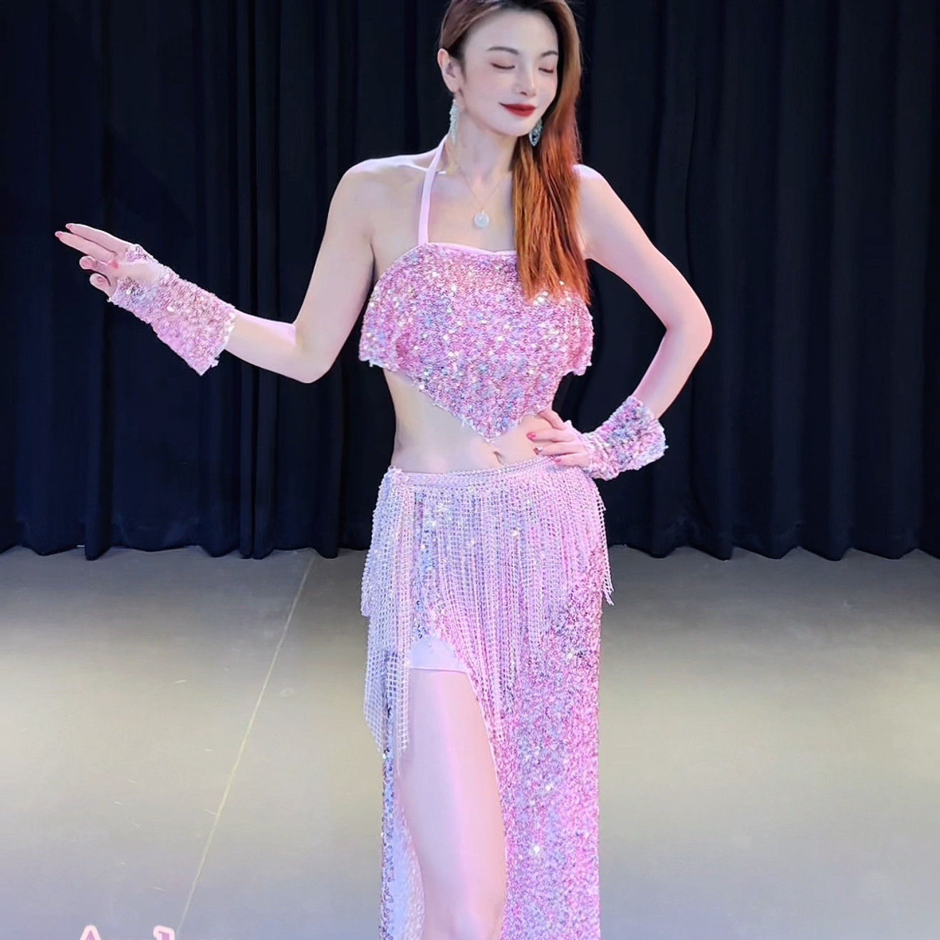 悦梦风璐肚皮舞新款套装演出服班服气质练功服初学仙女亮片包臀裙