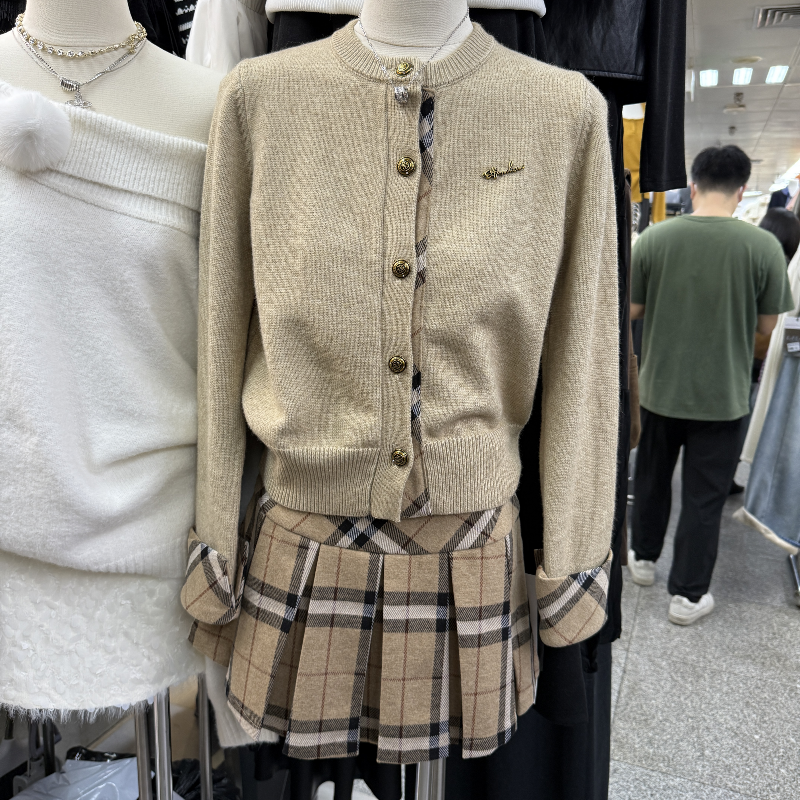 韩版时尚拼接毛衣格子半身裙套装