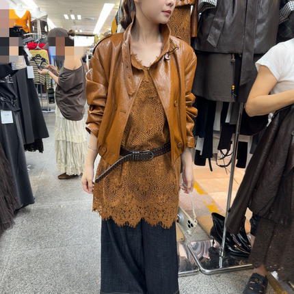 十三行现货2025秋冬新款复古夹克皮衣钩花蕾丝裙套装K68276W309