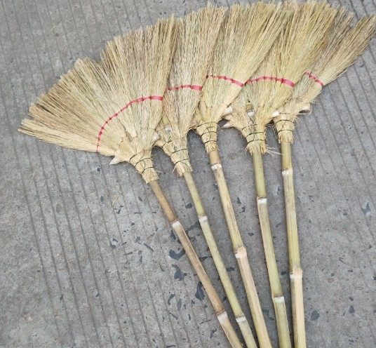 21新款扫把工厂专用芦花扫帚老式手工编织芦花扫广西扫细毛