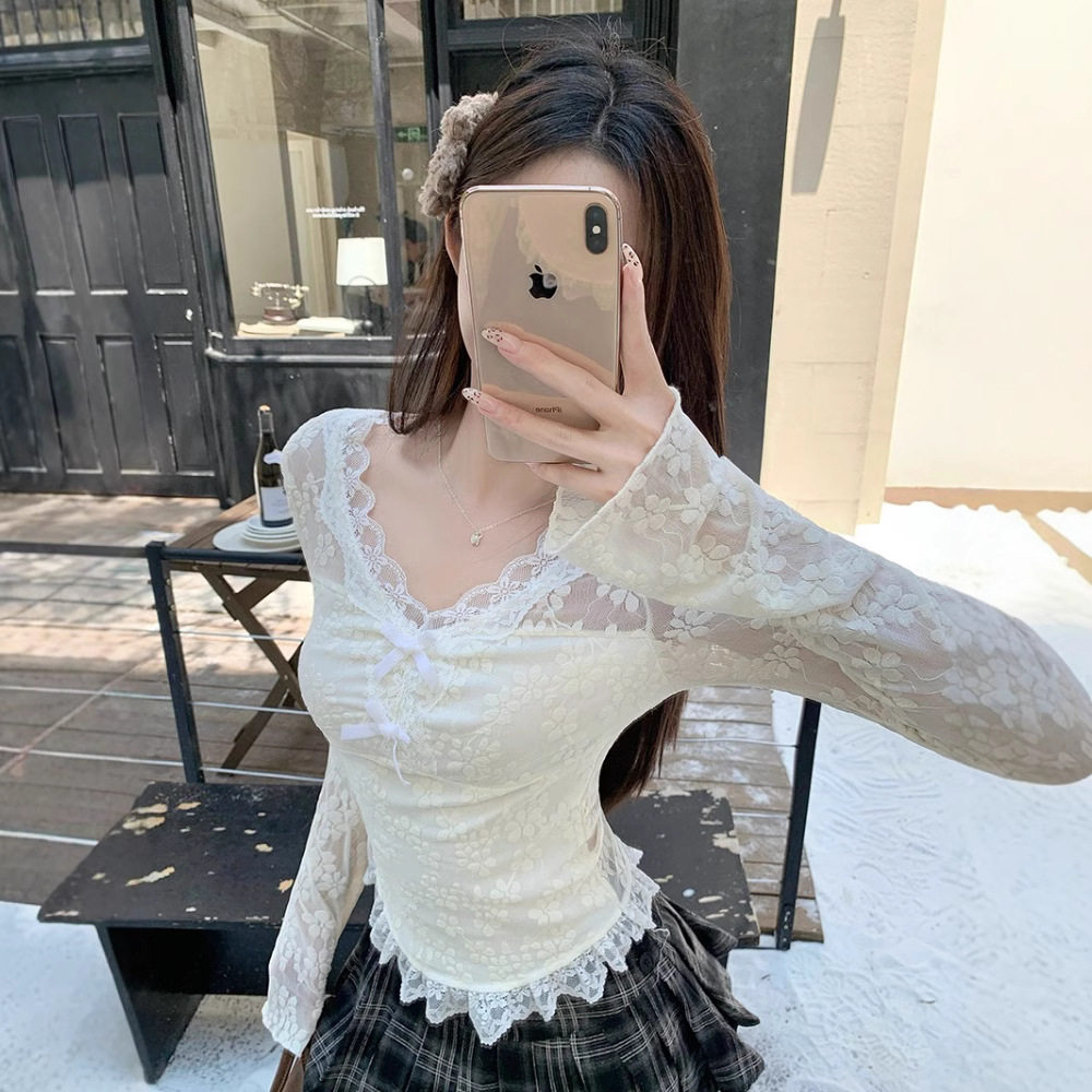 纯欲杏色蕾丝花边v领T恤女春季chic打底衫内搭短款独特绝美小上衣