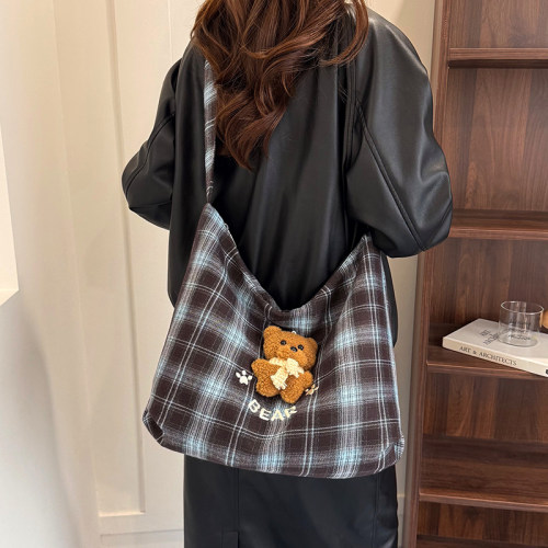 可爱格子帆布包包女2026新款大容量小众单肩斜挎包学生通勤托特包