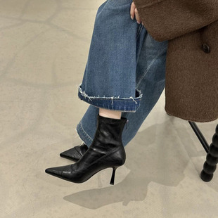 法式尖头短靴2025秋冬新款细跟高跟皮靴后拉链黑色瘦瘦靴小众女靴
