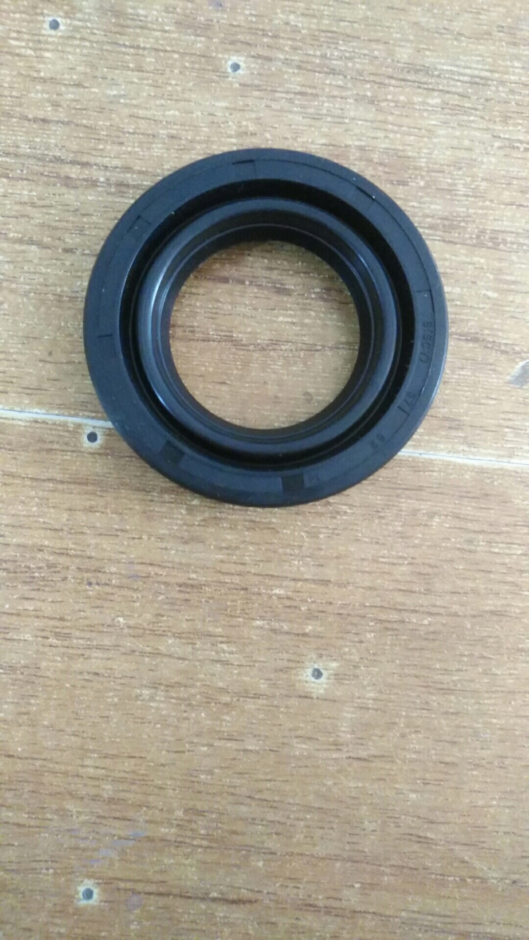 华泰现代特拉卡 前轮油封 内外油封 前羊角油封 后轮油封纯正原装