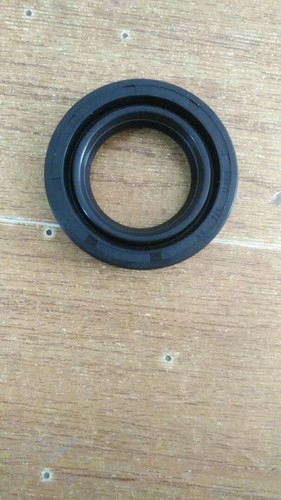 华泰现代特拉卡 前轮油封 内外油封 前羊角油封 后轮油封纯正原装