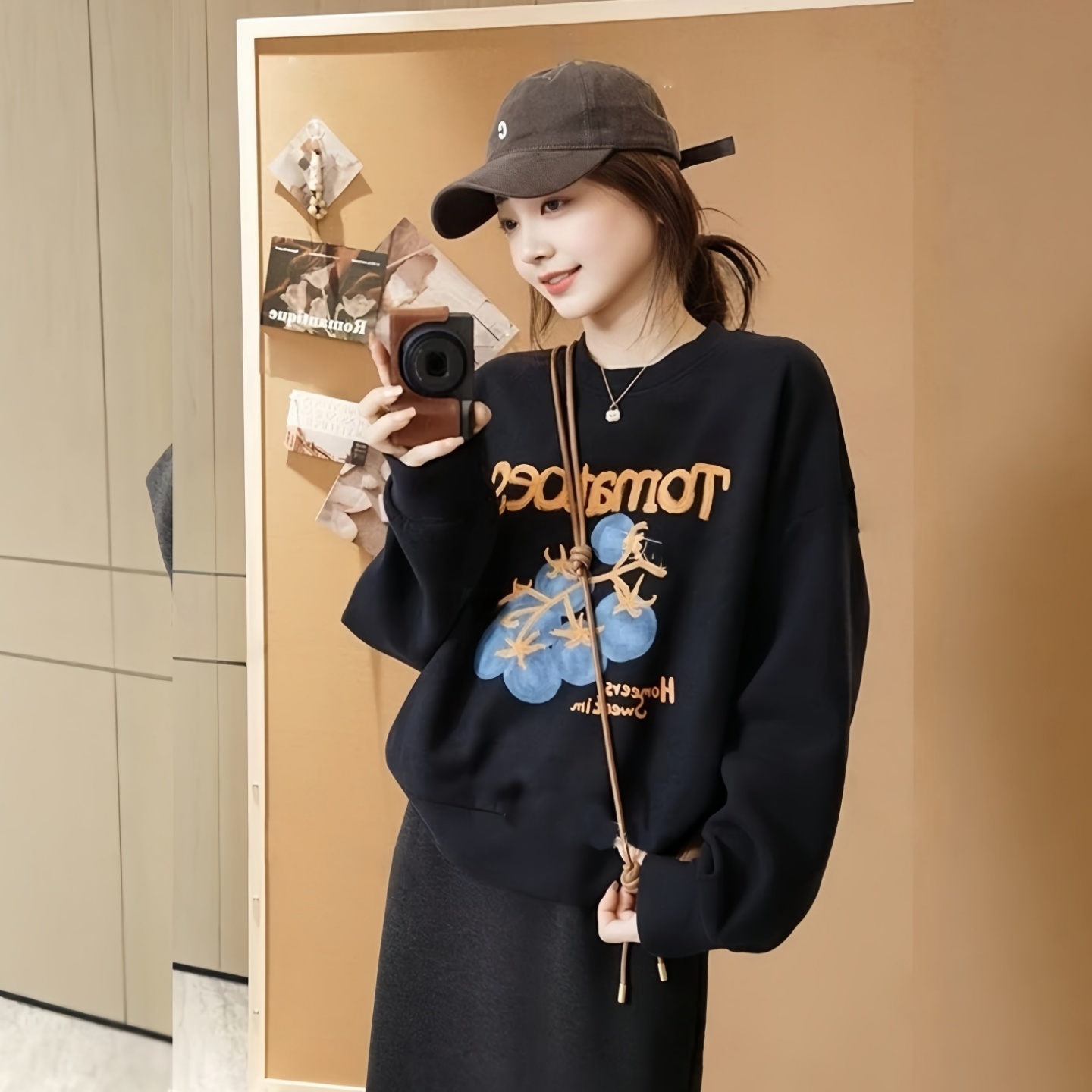 韩版黑色短款卫衣2025秋冬季小番茄印花宽松加绒加厚长袖无帽上衣