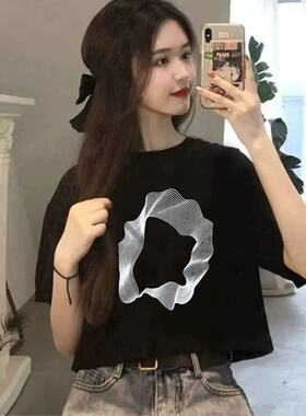 网红爆款夏季黑色显瘦宽松短款上衣女款法式小众露脐正肩短袖T恤
