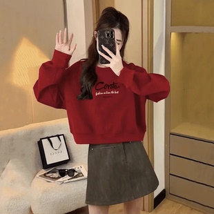 酒红色喜庆本命年穿搭加绒加厚短款卫衣女2026新款小众保暖外套