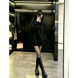 韩系2026新款高级感黑色连帽卫衣女秋冬宽松中长款遮屁股套头上衣