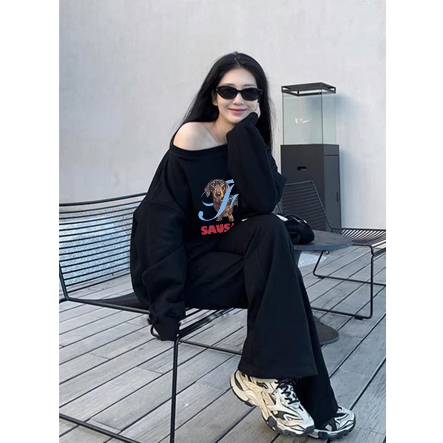 美式复古辣妹斜领卡通狗狗印花卫衣女2025新款露肩宽松百搭潮上衣