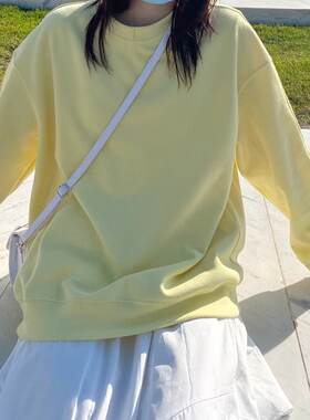 淡黄色卫衣女薄款圆领套头炸街高级感鹅黄色宽松甜美秋冬长袖上衣