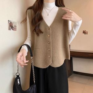 现货秋冬新款大码百搭V领内搭毛衣马甲柔软单排扣坎肩上衣女，女装马甲，岚润乐美服饰