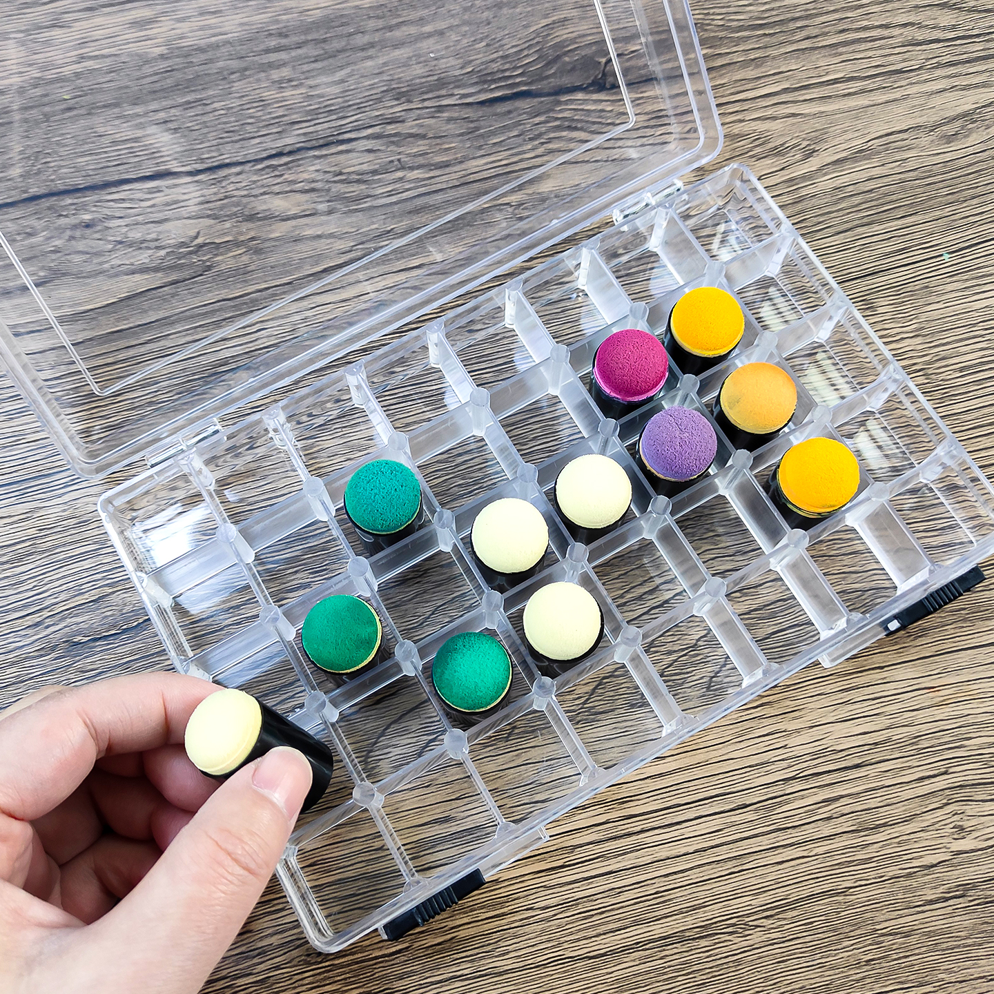 厚实 出口国外大牌 手指套收纳盒 涂色工具分格盒子 小物件整理盒