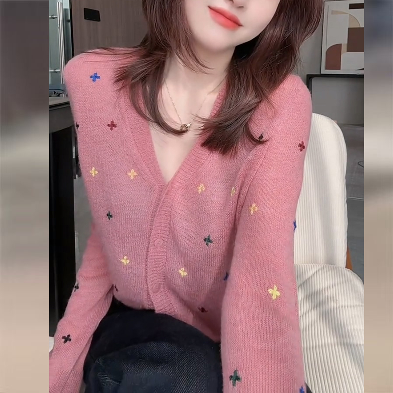 粉色针织开衫毛衣女装2025新款春装今年流行漂亮独特别致法式上衣