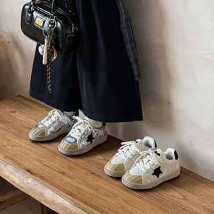 儿童鞋子春秋季新女童轻便透气运动鞋学生休闲男童防滑星星板鞋