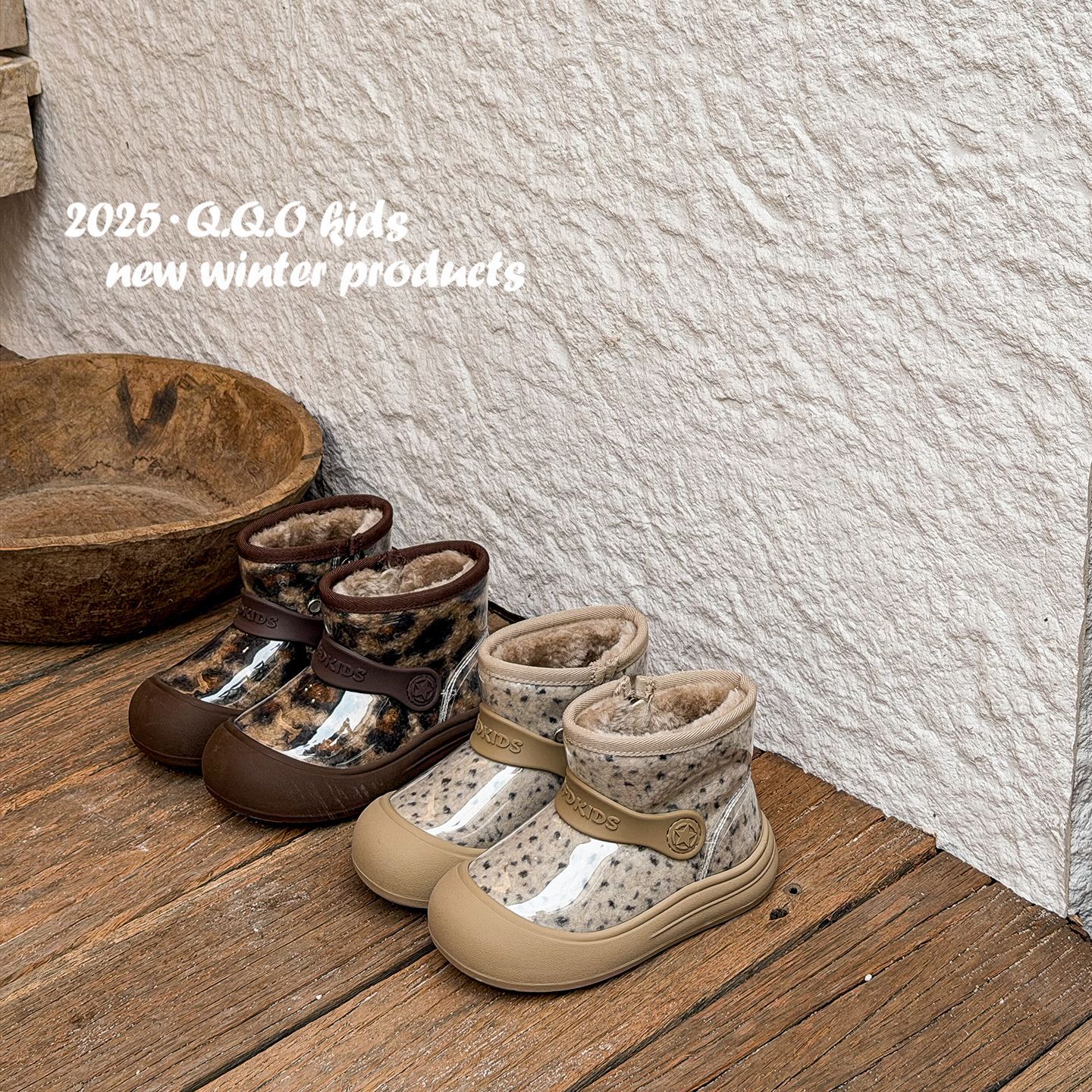 儿童防水雪地靴冬新款男童加绒大棉鞋女童保暖防滑户外中筒短靴