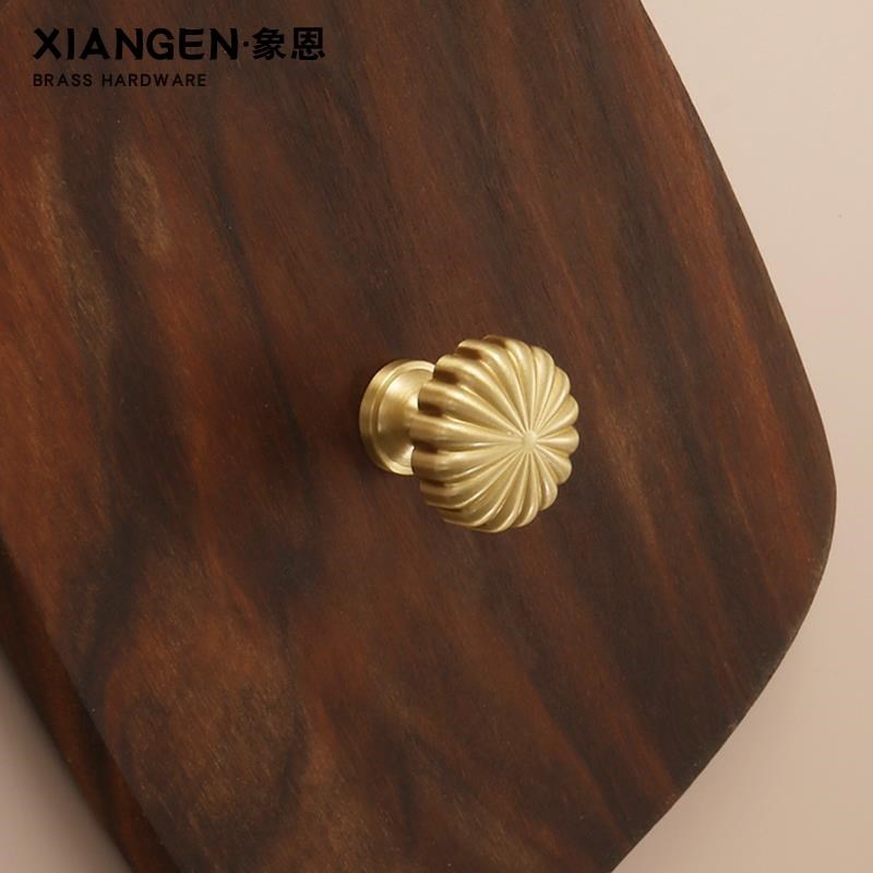 热销雏式黄铜衣j柜拉手法南瓜金菊色复古奢抽屉单纯铜孔橱柜轻门