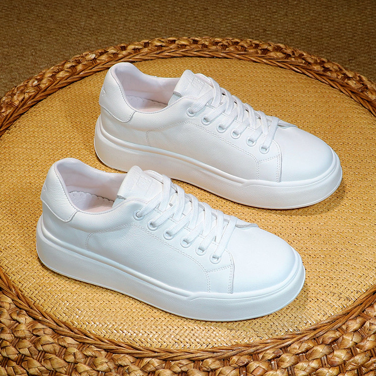 平底小白鞋女2025春秋新款真皮大码百搭单鞋运动休闲学生防滑板鞋