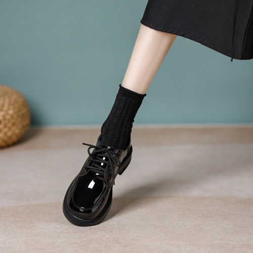 乐福鞋黑色系带厚底漆皮百搭单鞋