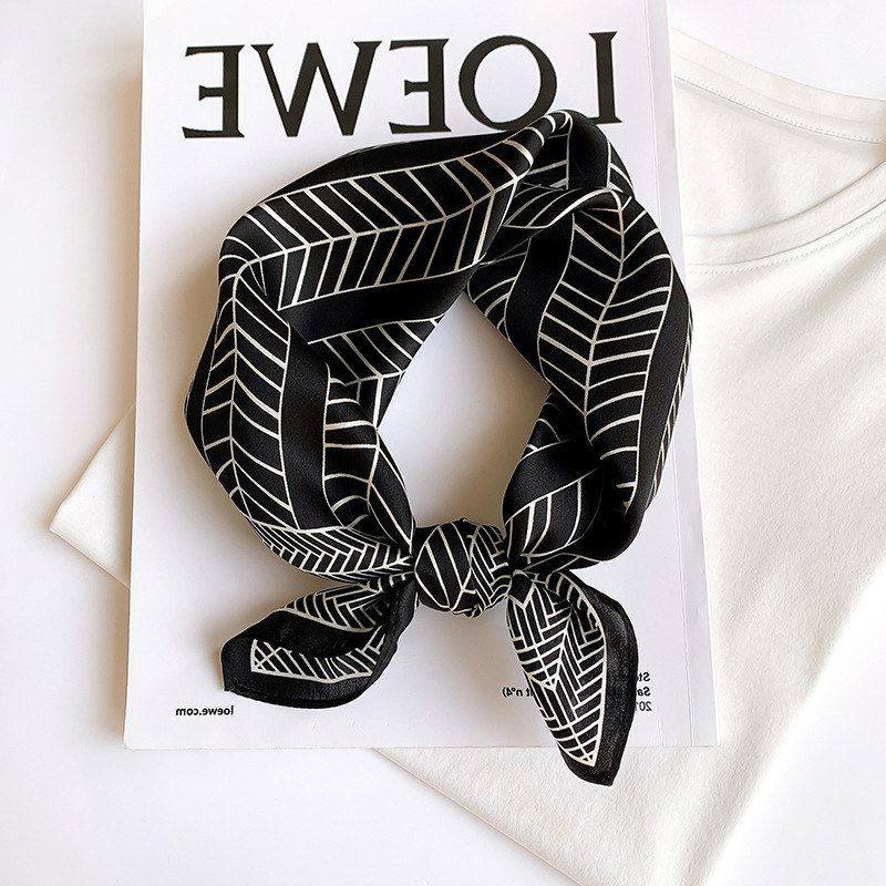 优雅气质春季新品真丝丝巾素绉缎53cm小方巾精美几何装饰围巾女士