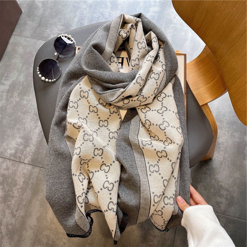 秋冬新款欧美风双C拼色仿羊绒双面保暖围巾提花流苏围巾大牌披肩