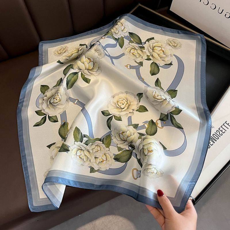 花朵小方巾小丝巾女高档时尚百搭围巾秋季纱巾遮颈纹防晒围脖巾围