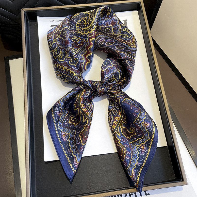 新款时尚装饰蓝色花卉真丝丝巾