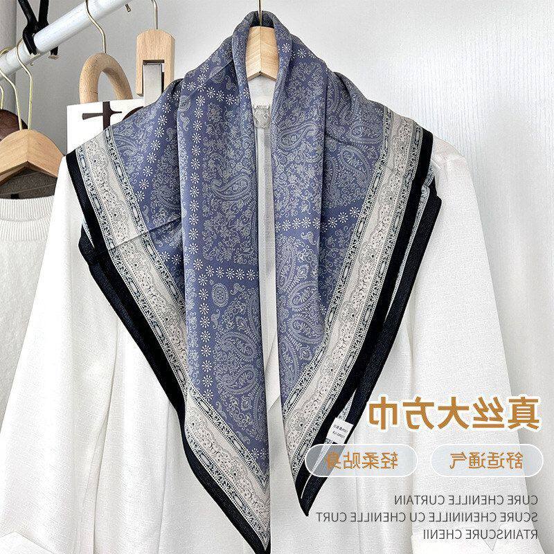 春夏新款披肩围巾气质桑蚕丝大方巾时尚潮流气质女人丝巾送礼