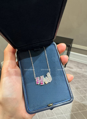 QIANYI仟意珠宝【彩虹系列】娇俏白富美镶嵌满钻渐变色字母项链