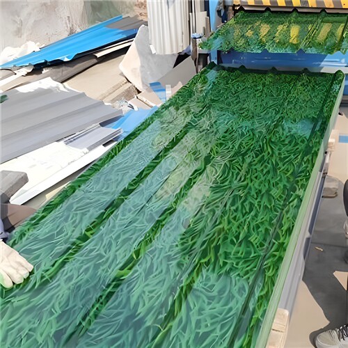 0.5厚小草彩钢瓦铁皮板彩钢板墙板房屋顶铁皮瓦片瓦楞板工地围挡