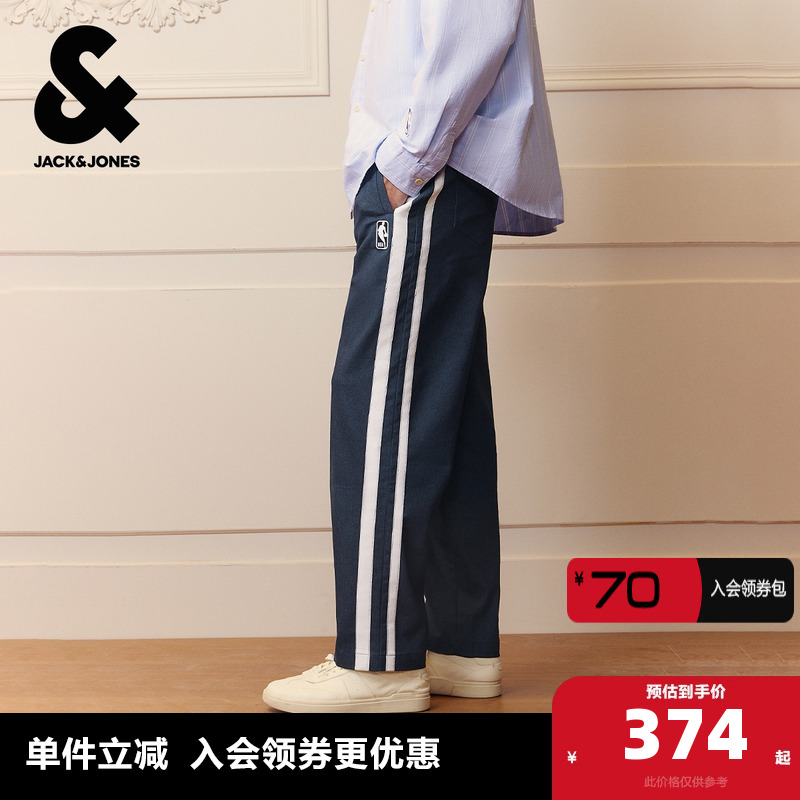 宽松版型；抽绳松紧腰头；两侧插袋