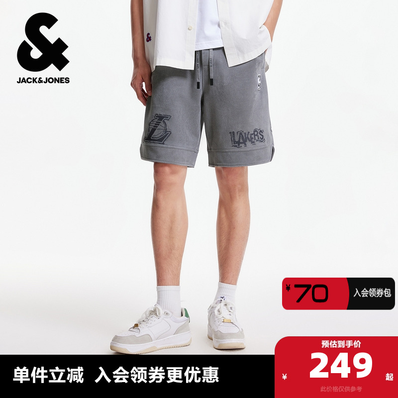 宽松版型，松紧弹力抽绳腰头，两侧插袋