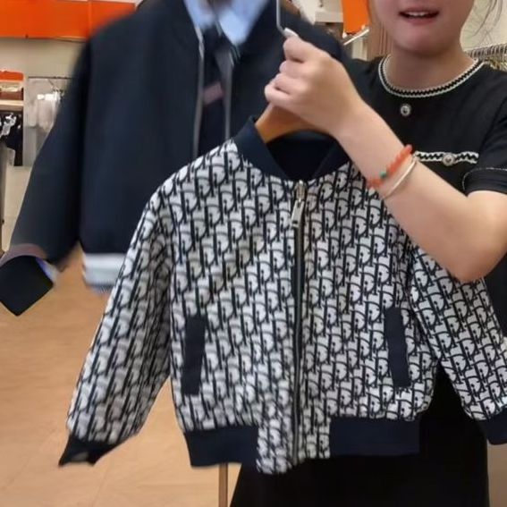 儿童春秋季两面穿外套2026新款男女童时髦碎花双面双穿棒球服外套