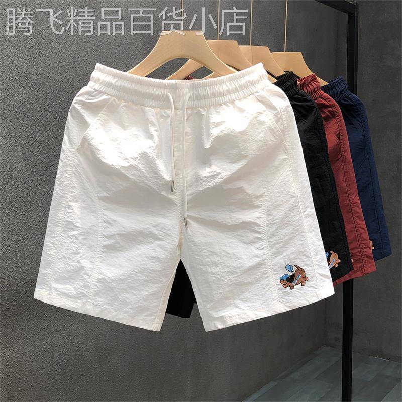 高端时尚卡通刺绣短裤男士2026夏季清爽外穿宽松沙滩裤百搭休闲裤
