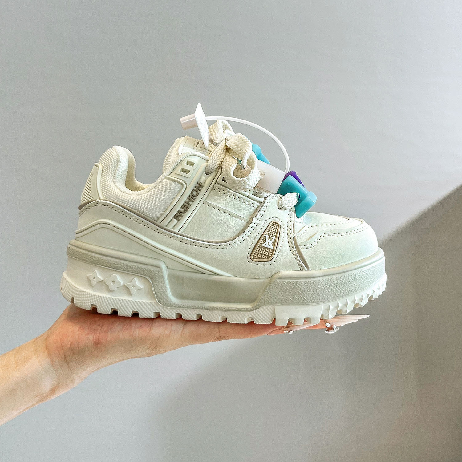 官网25年真皮春秋季男童鞋子潮牌洋气女童休闲鞋百搭儿童运动板鞋,童鞋/婴儿鞋/亲子鞋,运动鞋,淘宝优惠券,粉丝福利购,淘宝优惠卷