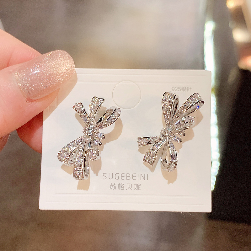 东大门轻奢蝴蝶结耳钉女气质