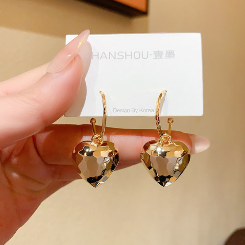 设计感简约金属爱心耳环复古独特