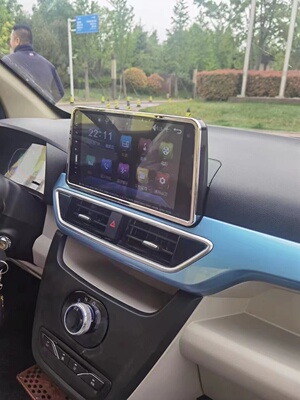 雷丁COCO乐途倒车影像多媒体大屏