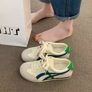 德训鞋女鞋2025新款秋季爆款鞋子百搭运动鞋休闲透气皮面板鞋女款