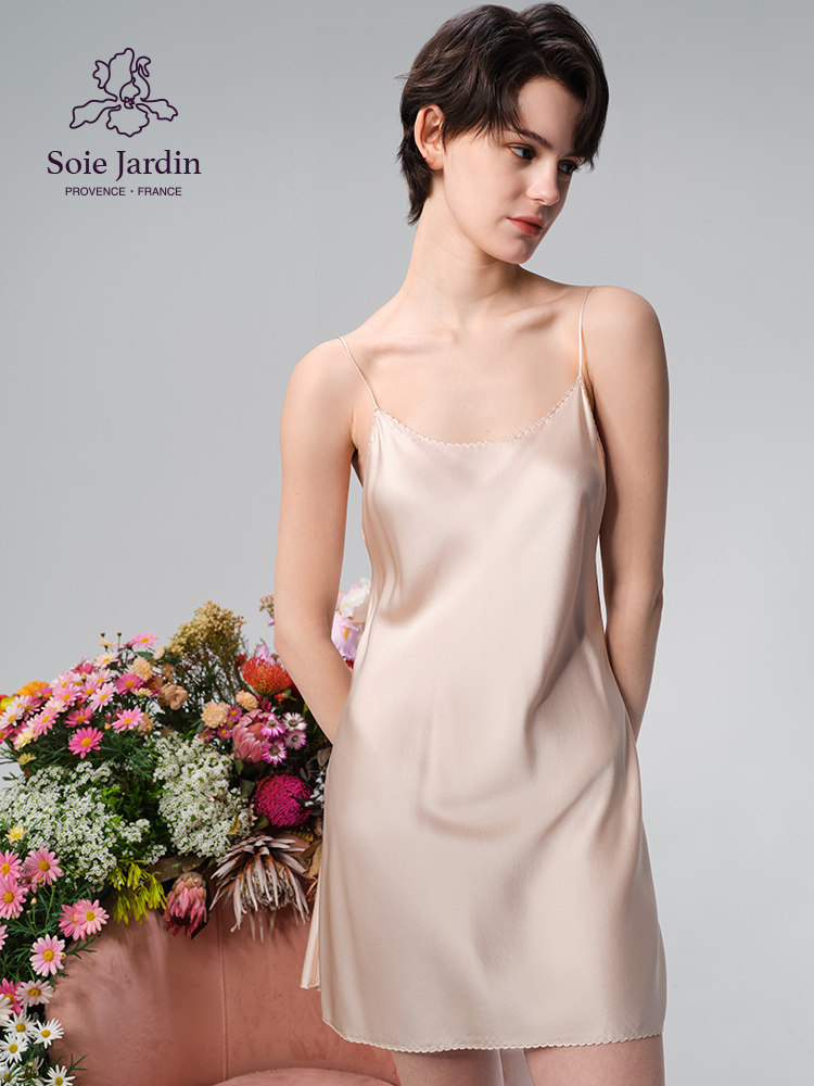 soie jardin0#马蹄纯色重磅真丝月芽绣吊带裙桑蚕丝睡裙家居睡衣