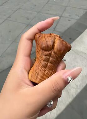 女生专属文玩！八块腹肌手把件实木雕刻立体手盘解压玩具送女朋友