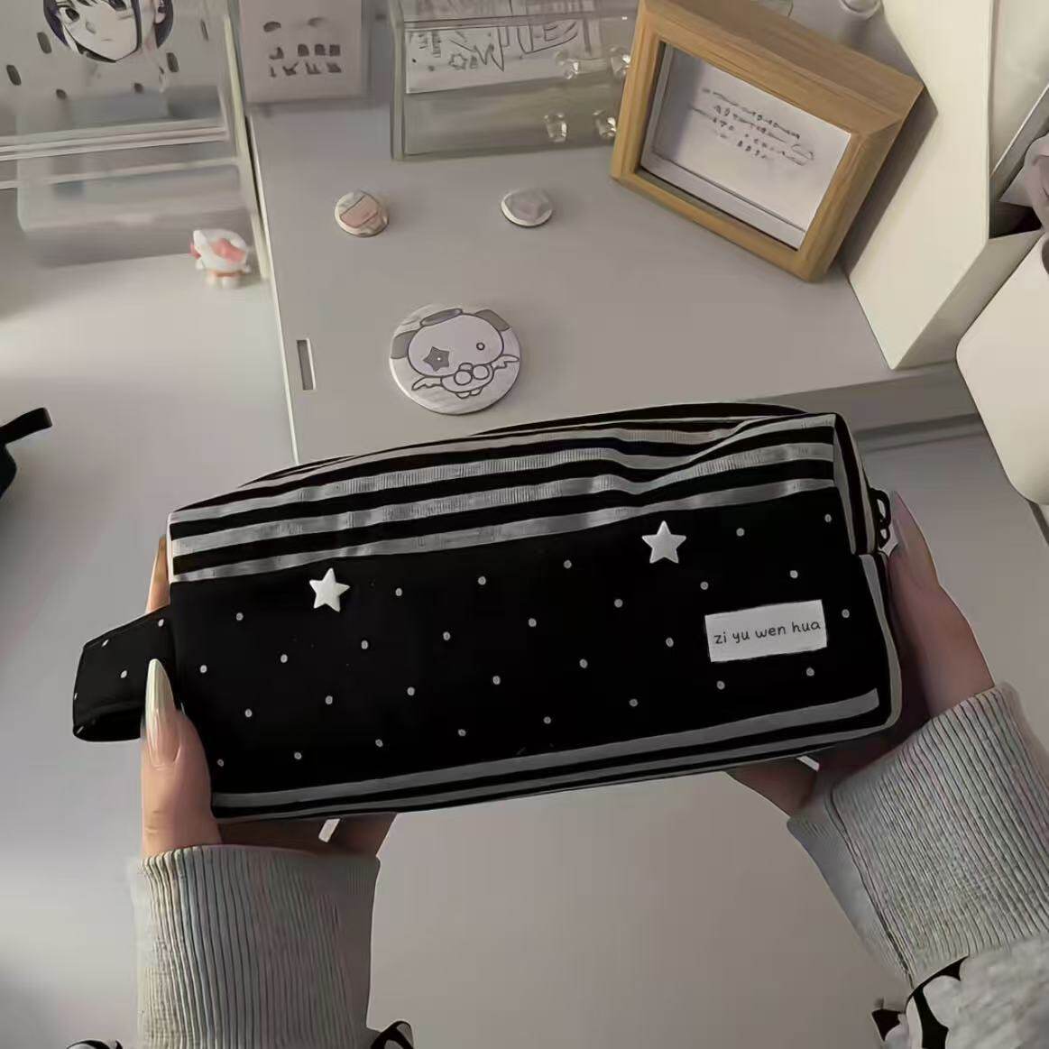 ins韩系黑色条纹慕斯笔袋学生高颜值大容量软乎乎文具收纳铅笔袋