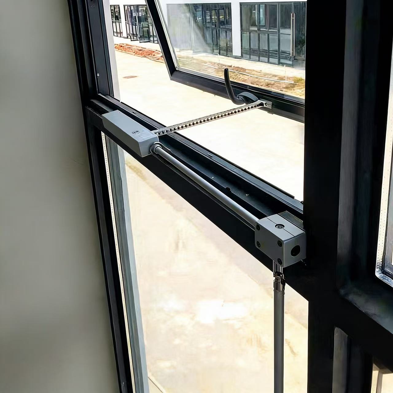 手摇链条式开窗器上悬窗一拖一高位窗幕墙消防排烟窗手动开启装置