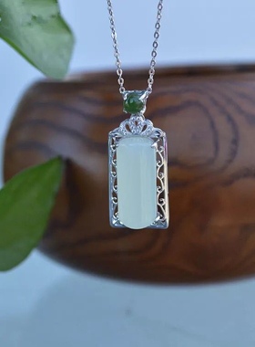 S925纯银镶嵌天然和田玉碧玉复古花纹平安牌吊坠女款老银匠手工