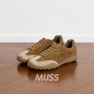 现货 UMBRO × WHITE MOUNTAINEERING 联名牛皮休闲运动鞋 25SS