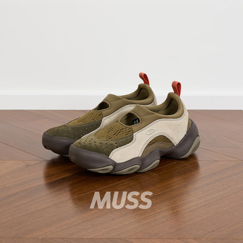 现货 BRAIN DEAD X OAKLEY SANDAL 联名复古网眼拼接运动鞋 25SS