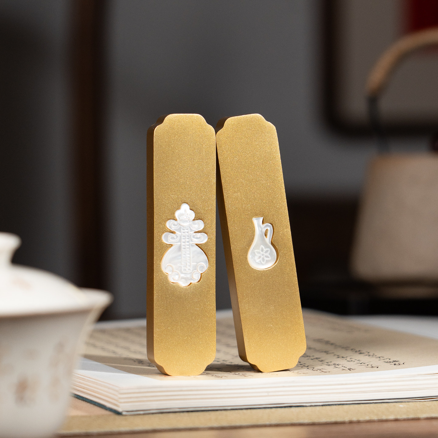 善琏湖笔黄铜嵌贝镇纸笔搁镇尺毛笔书法专用新中式国画雅器创意铜镇纸压书条压书神器文房四宝书房高颜值摆件,文具电教/文化用品/商务用品,镇纸,淘宝优惠券,粉丝福利购,淘宝优惠卷