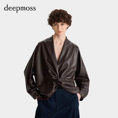 【deepmoss】2025秋冬女设计感摩卡棕柔软蛋白皮V领扭褶上衣
