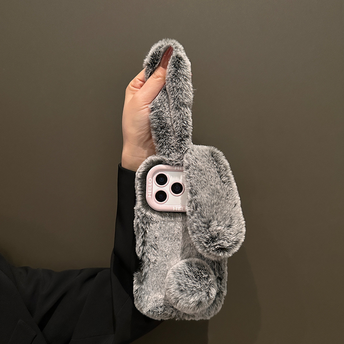 卡巴顿 秋冬氛围感毛绒兔适用苹果17promax手机壳女新款16pro全包iphone15防摔14毛茸茸13小众12带挂绳11可爱